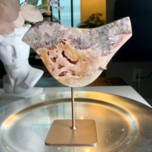 Load image into Gallery viewer, Pink amethyst carving pink amethyst beards crystal decoration