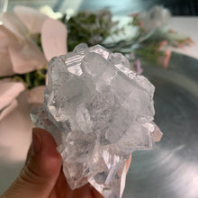 Load image into Gallery viewer, Diamond apophyllite on blue calcedony 01