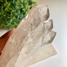 Load image into Gallery viewer, Twin Lemurian quartz 01