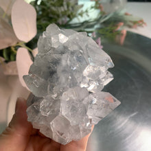 Load image into Gallery viewer, Diamond apophyllite on blue calcedony 01