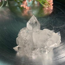 Load image into Gallery viewer, Diamond apophyllite on blue calcedony 05