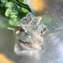 Load image into Gallery viewer, Yaogangxian fluorite with quartz / yaogangxian mine 04