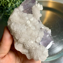 Load image into Gallery viewer, Yaogangxian fluorite with UV reaction calcite calcite 01
