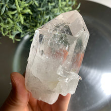 Load image into Gallery viewer, New found - green chlorite lemurian quartz point / Columbia quartz 03