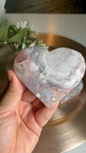 Load and play video in Gallery viewer, High quality - pink flower agate heart