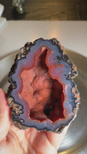 Load and play video in Gallery viewer, Rare - High quality Argentina red fox agate geode with UV reaction