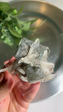 Load and play video in Gallery viewer, Yaogangxian fluorite with quartz / yaogangxian mine 04
