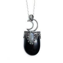 Load image into Gallery viewer, Oval shape vintage natural crystal necklace