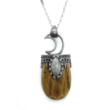 Load image into Gallery viewer, Oval shape vintage natural crystal necklace