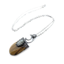 Load image into Gallery viewer, Oval shape vintage natural crystal necklace