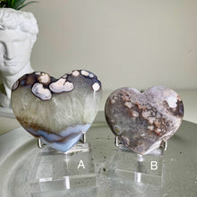 Load image into Gallery viewer, Rare - blue flower agate grow with green crystal heart
