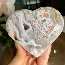 Load image into Gallery viewer, High quality - flower agate heart with druzy / druzy flower agate heart

