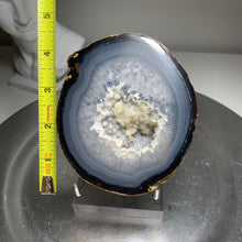 Load image into Gallery viewer, Top quality - Brazilian agate geode
