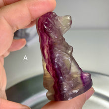 Load image into Gallery viewer, Fluorite dog /fluorite carvings
