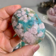 Load image into Gallery viewer, Top quality - natural color green flower agate palm stone
