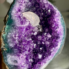 Load image into Gallery viewer, Rare - Uruguay amethyst geode with calcite and moss agate banding
