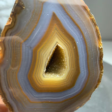 Load image into Gallery viewer, Top quality - Brazilian Agate geode pair
