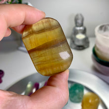 Load image into Gallery viewer, High quality - fluorite palm stone (blind pick)
