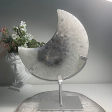 Load image into Gallery viewer, XL Cloud Cream Agate Moon Sculpture — Natural Crystal Slice on Stand
