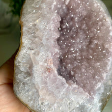 Load image into Gallery viewer, High quality - Uruguay sugary rainbow amethyst geode
