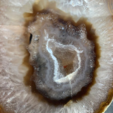 Load image into Gallery viewer, Top quality - Brazilian agate geode
