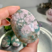 Load image into Gallery viewer, Top quality - natural color green flower agate palm stone
