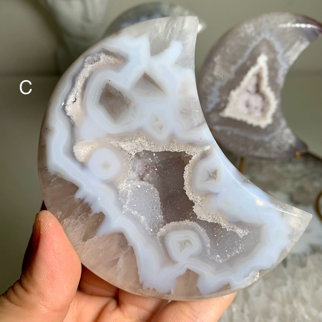 Top quality- Brazilian druzy agate moon ( free stand)