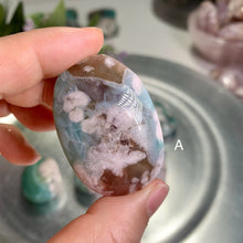 Load image into Gallery viewer, Top quality - natural color green flower agate palm stone
