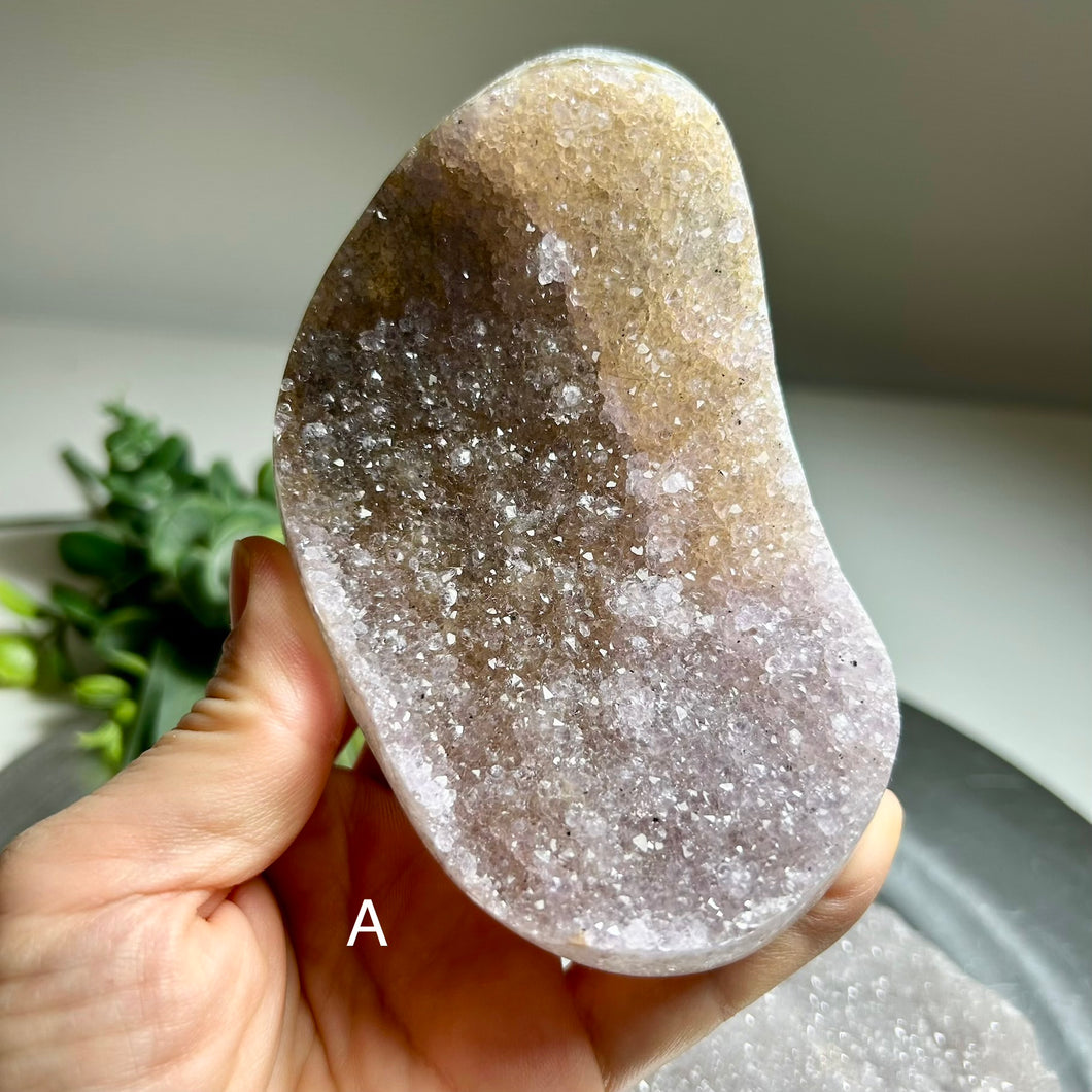 Top quality – Grey lavender amethyst geode from Uruguay with sparkling druzy