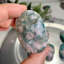 Load image into Gallery viewer, Top quality - natural color green flower agate palm stone
