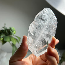 Load image into Gallery viewer, Natural Colombian Faden Quartz Crystal
