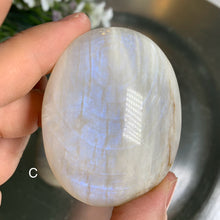 Load image into Gallery viewer, Top quality- moonstone palm stone
