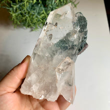 Load image into Gallery viewer, New found - green chlorite lemurian quartz 02
