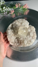 Load and play video in Gallery viewer, Rare - diamond apophyllite with stilbite - a collectible piece 03
