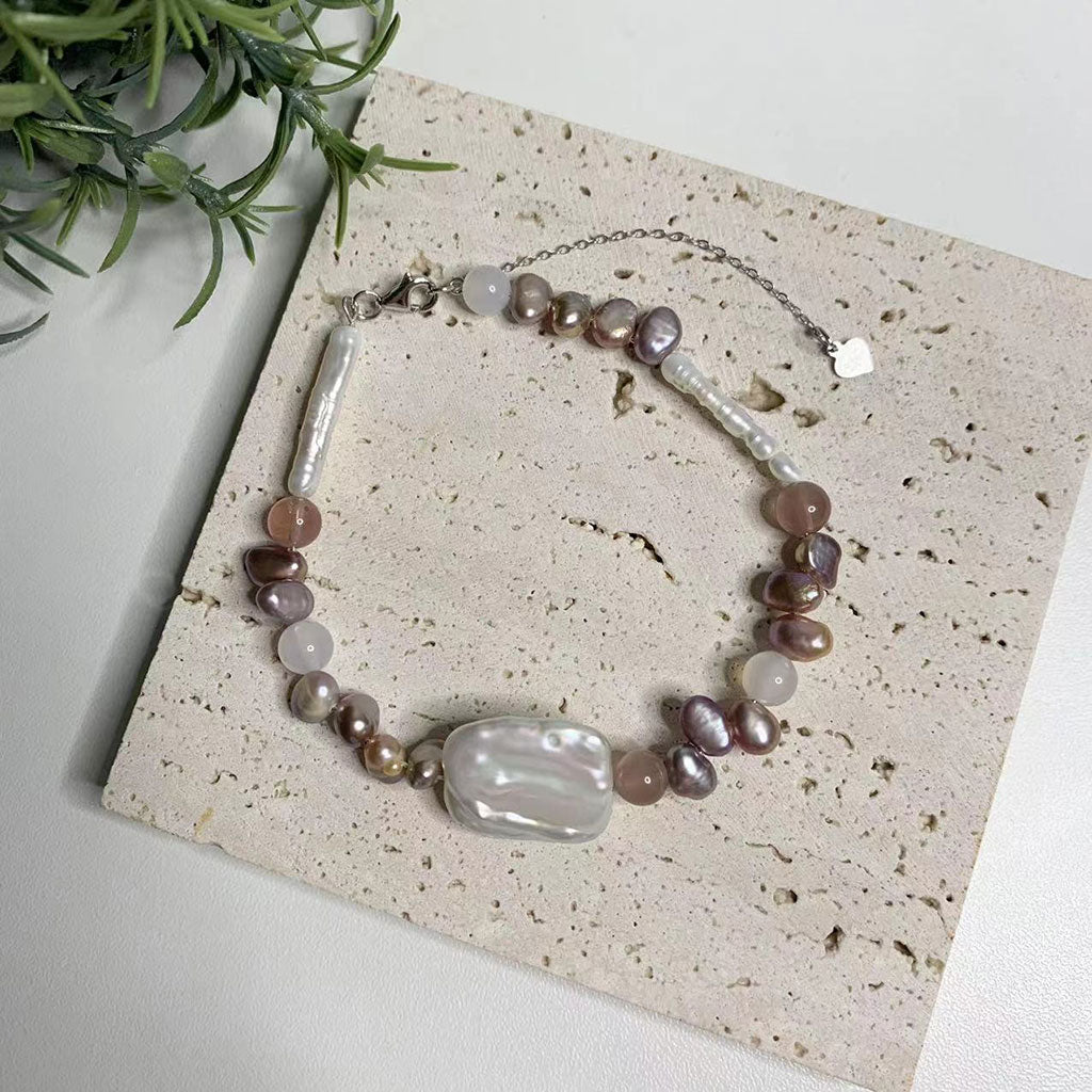 Gentle heart - Baroque pearl moonstone bracelet