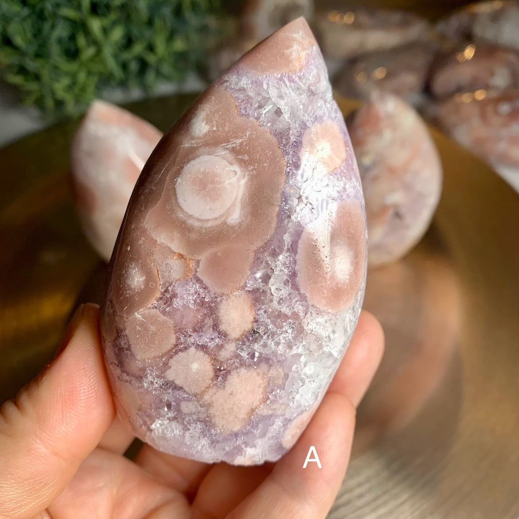 Rare - high quality pink amethyst flame with druzy
