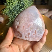 Load image into Gallery viewer, Rare - high quality pink amethyst flame / druzy pink amethyst flame
