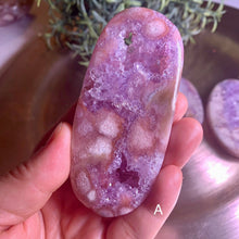Load image into Gallery viewer, Top quality pink amethyst palm stone
